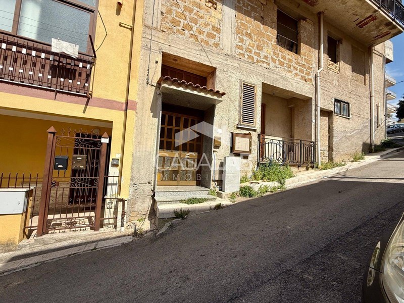 Appartamento in Vendita a Carini, 78'000€, 167 m²