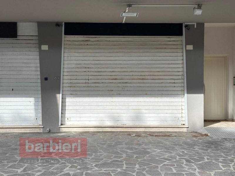 Immobile commerciale in Vendita a Cervia, 180'000€, 50 m²