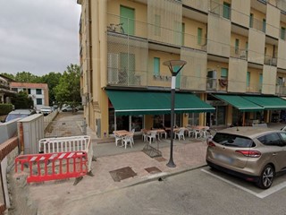 Immobile commerciale in Vendita a Ravenna, 100'000€, 70 m²