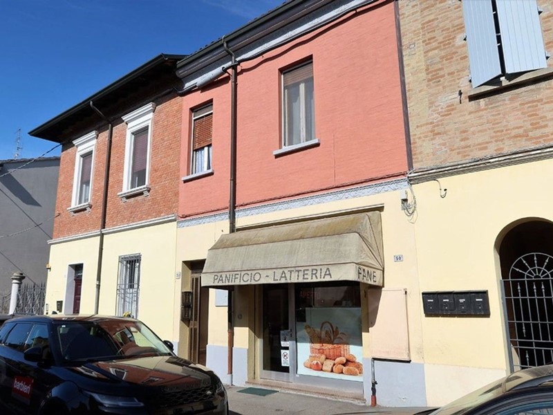 Immobile commerciale in Vendita a Cervia, 99'000€, 44 m²