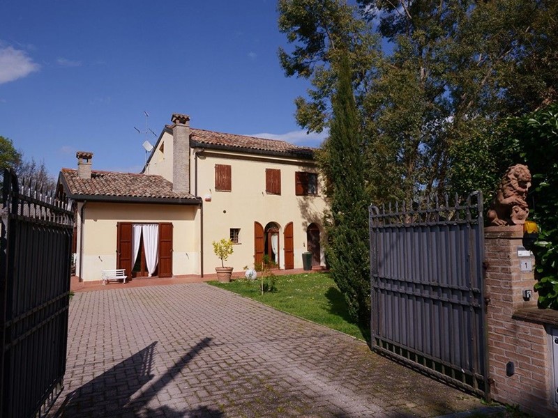 Villa in Vendita a Cervia, 270 m²
