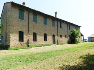 Rustico in Vendita a Alfonsine, 290'000€, 520 m²