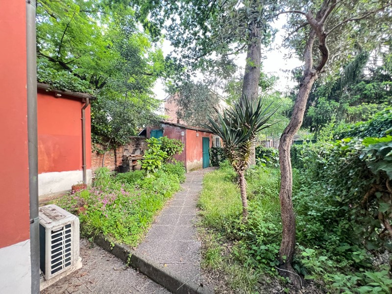 Casa Semi Indipendente in Vendita a Ferrara, 210'000&euro;, 60 m²