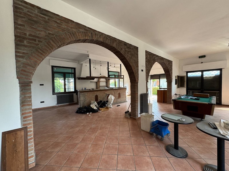 Villa in Vendita a Portomaggiore, 135'000€, 230 m²