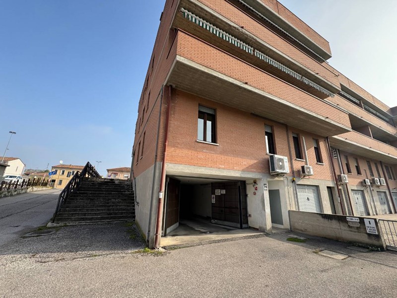 Box in Vendita a Ferrara, 25'000€, 17 m²