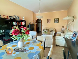 Quadrilocale in Vendita a Siracusa, 100'000&euro;, 110 m²