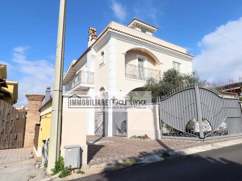 Trilocale in Vendita a Anzio, 149'000€, 74 m²