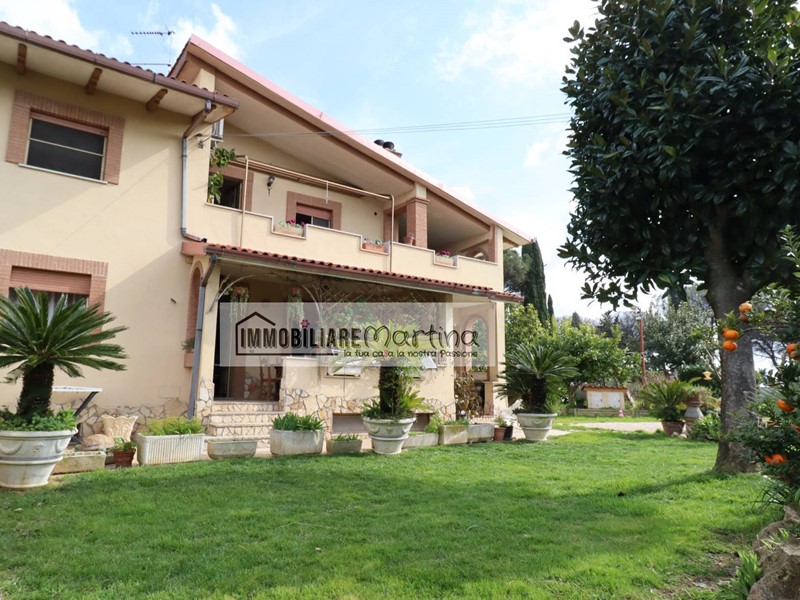 Appartamento in Vendita a Aprilia, 249'000€, 291 m²