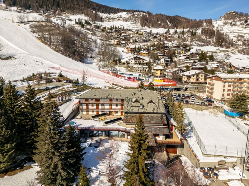 Appartamento in Vendita a Torgnon, 5'500'000&euro;, 4500 m²