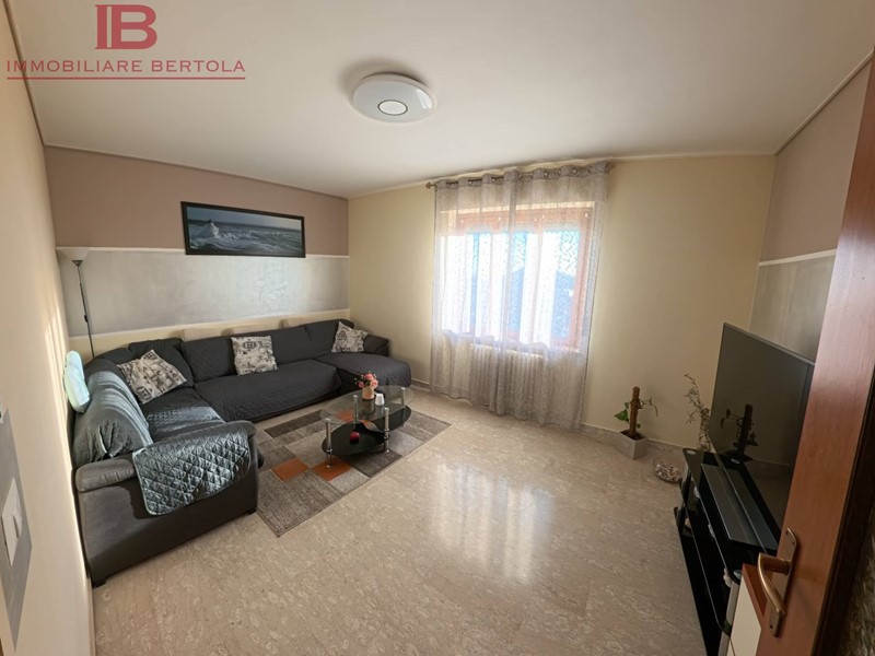 Quadrilocale in Vendita a Centallo, 96'000€, 118 m²