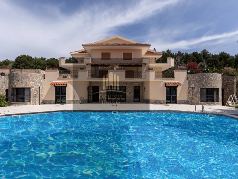 Villa in Vendita a Messina, 3'000'000€, 1100 m²