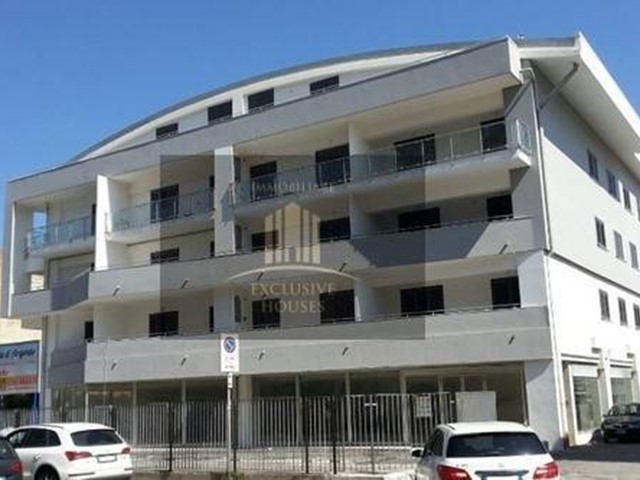 Bilocale in Vendita a Messina, 119'000€, 70 m²