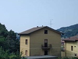 Quadrilocale in Vendita a Ponte Lambro, 100'000€, 95 m²