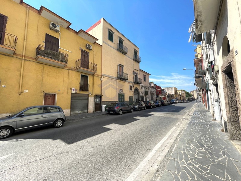 Bilocale in Vendita a Torre Annunziata, 70'000€, 60 m²