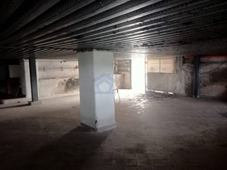 Attività commerciale in Vendita a Torre Annunziata, 90'000€, 100 m²