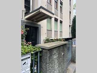 Quadrilocale in Vendita a Monza, 395'000€, 159 m²