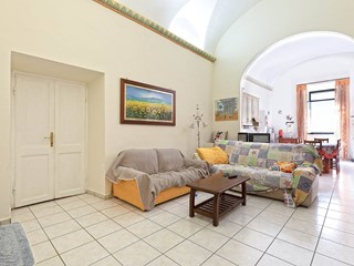 Trilocale in Vendita a Montefiascone, 95'000€, 140 m²