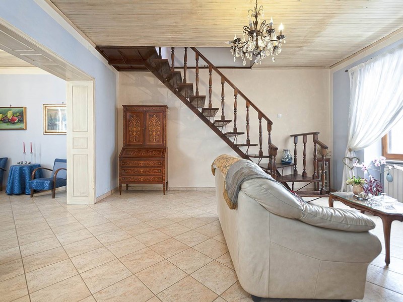 Rustico in Vendita a Marta, 219'000€, 198 m²