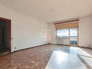 Appartamento in Vendita a Viterbo, 109'000€, 130 m²