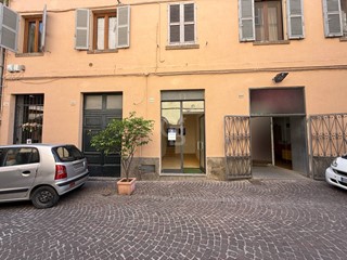 Immobile commerciale in Vendita a Viterbo, 27'000€, 33 m²