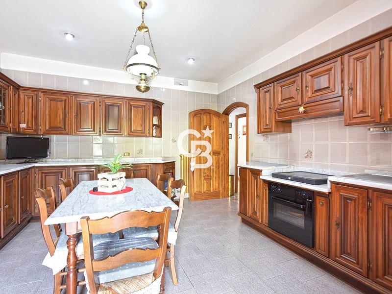 Casa Semi Indipendente in Vendita a Caprarola, 159'000€, 175 m²