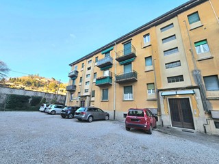 Trilocale in Vendita a Laveno Mombello, 95'000€, 80 m²