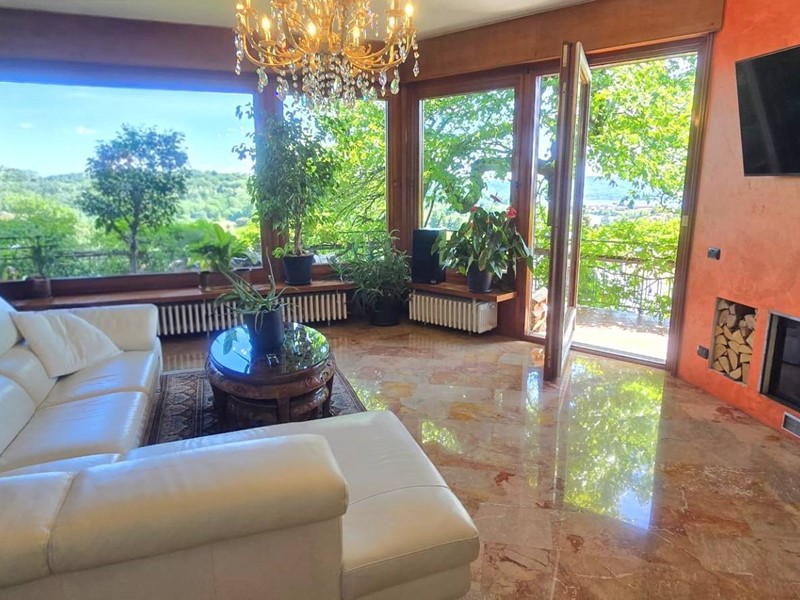 Villa in Vendita a Comerio, 1'600'000&euro;, 600 m²