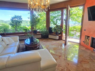 Villa in Vendita a Comerio, 1'600'000&euro;, 600 m²