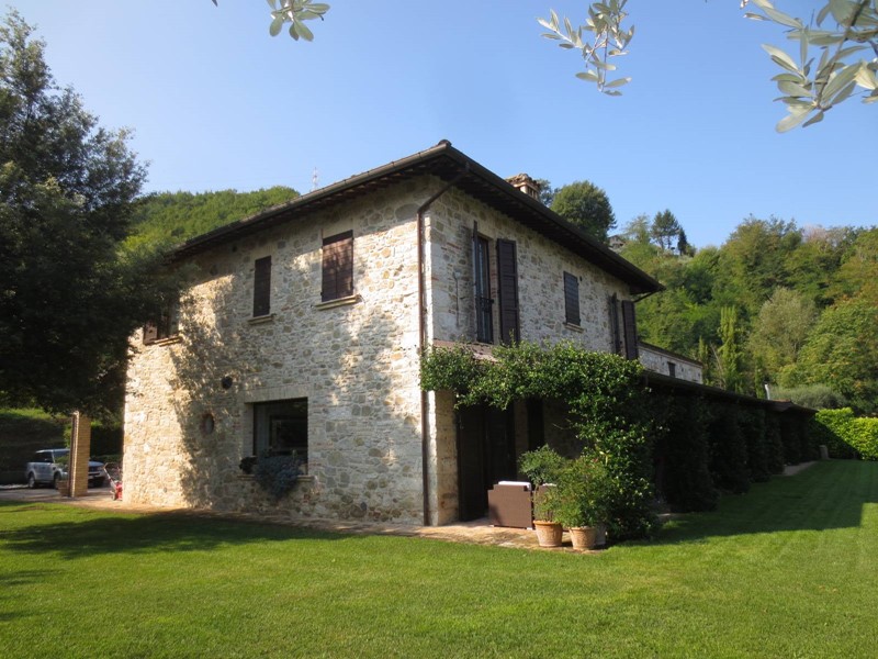 Villa in Vendita a Ascoli Piceno, 450 m²