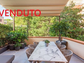 Appartamento in Vendita a Roma, 320 m²