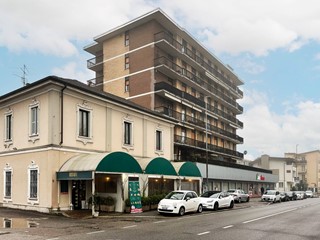 Trilocale in Vendita a Monza, 255'000€, 107 m²