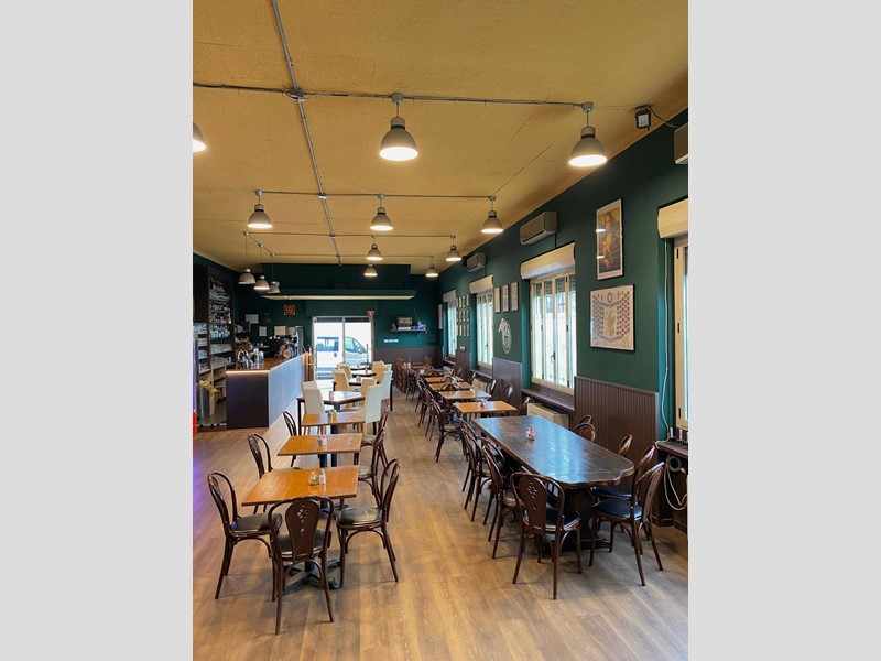 Attività commerciale in Vendita a Villasanta, 49'000€, 200 m²