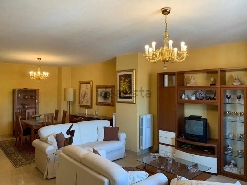 Trilocale in Vendita a Avellino, 250'000&euro;, 110 m²