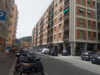 Ufficio in Vendita a Genova, 980'000€, 1750 m²