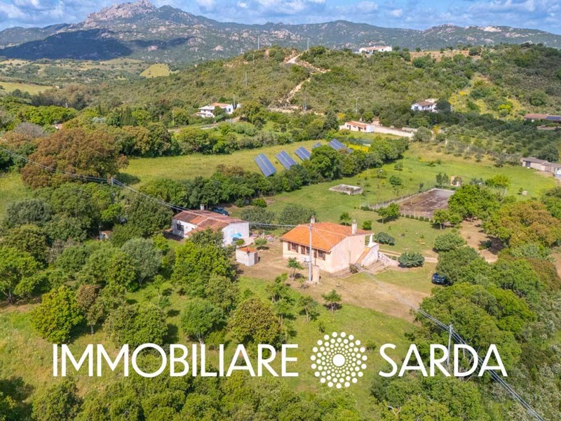 Casa Indipendente in Vendita a Olbia, 370'000€, 234 m²
