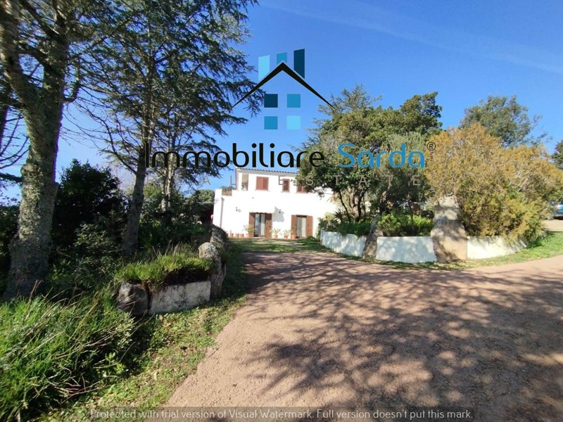 Casa Indipendente in Vendita a Tempio Pausania, 980'000€, 239 m²