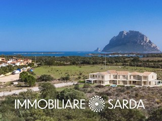 Villa in Vendita a Loiri Porto San Paolo, 649'000€, 194 m²