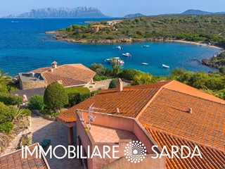 Villa in Vendita a Golfo Aranci, 2'400'000€, 250 m²