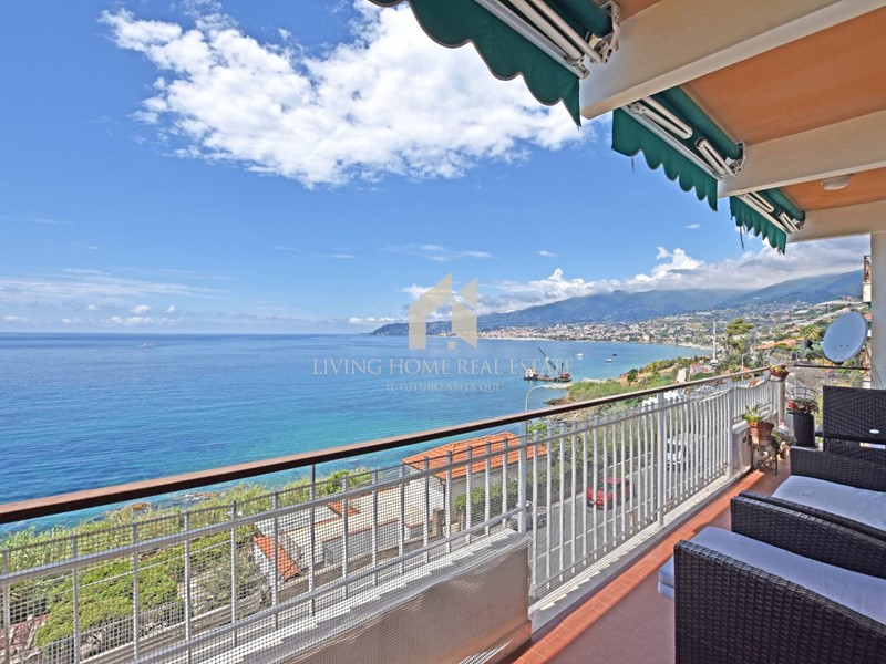 Quadrilocale in Vendita a Sanremo, 390'000€, 130 m²