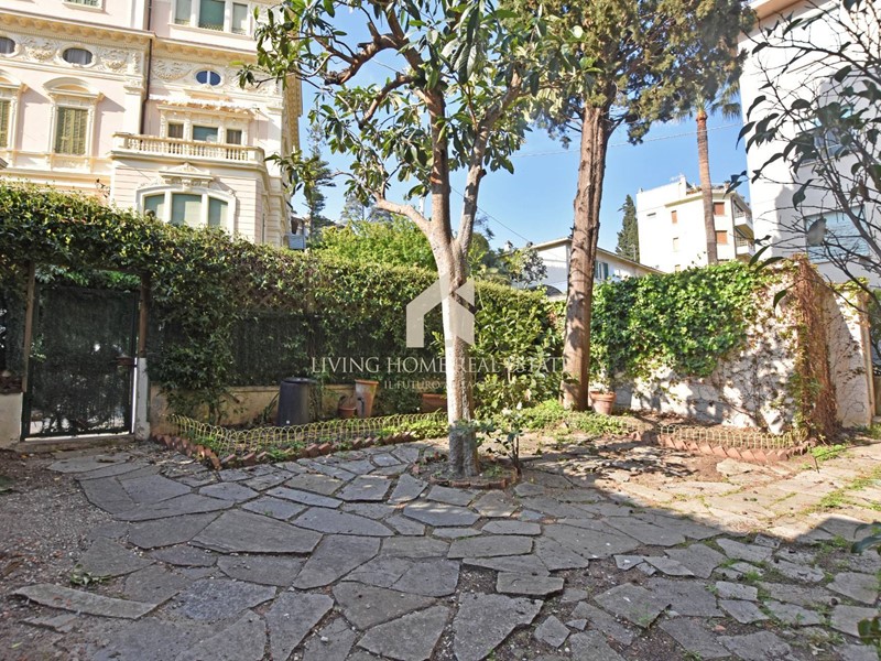 Quadrilocale in Vendita a Sanremo, 450'000€, 140 m²