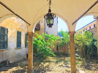 Casa Indipendente in Vendita a Mantova, 1'300'000&euro;, 1000 m²