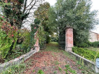 Casa Indipendente in Vendita a Villimpenta, 90'000&euro;, 360 m²