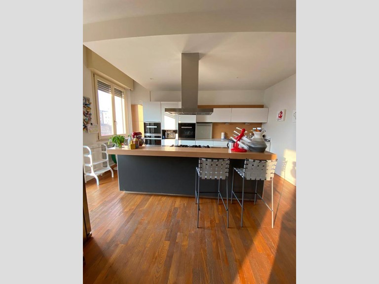Appartamento in Vendita a Mantova, 515'000&euro;, 230 m²