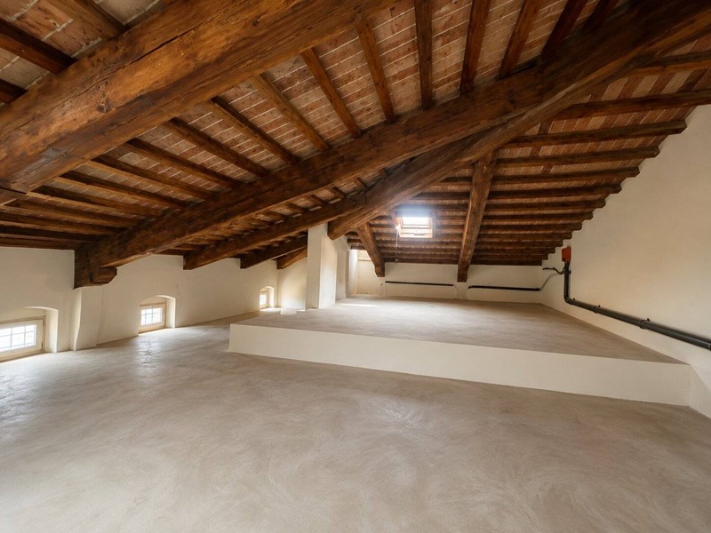 Bilocale in Vendita a Mantova, 250'000&euro;, 185 m²