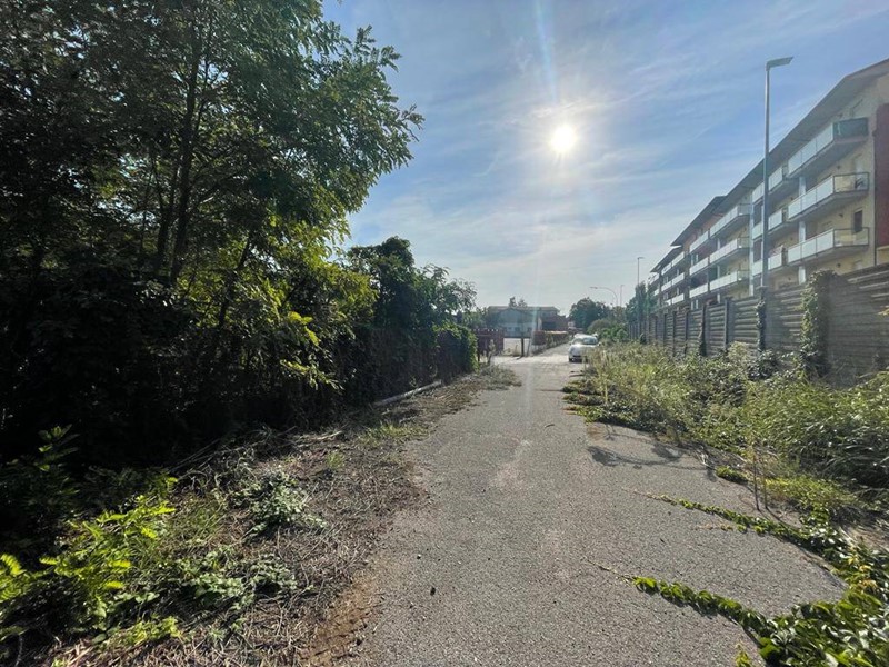 Terreno edificabile in Vendita a Mantova, 250'000&euro;, 2500 m²