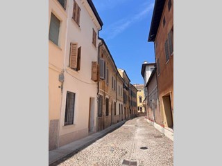 Monolocale in Vendita a Mantova, 130'000&euro;, 45 m²