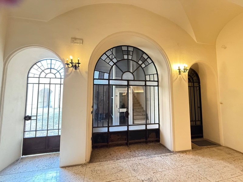 Appartamento in Vendita a Mantova, 400 m²