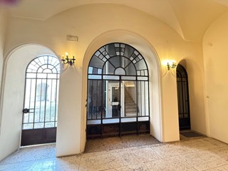 Appartamento in Vendita a Mantova, 400 m²