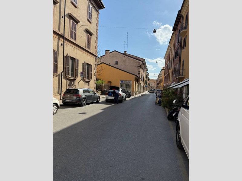 Immobile commerciale in Affitto a Mantova, 790€, 79 m²