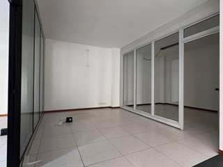 Ufficio in Affitto a Mantova, 930€, 90 m²